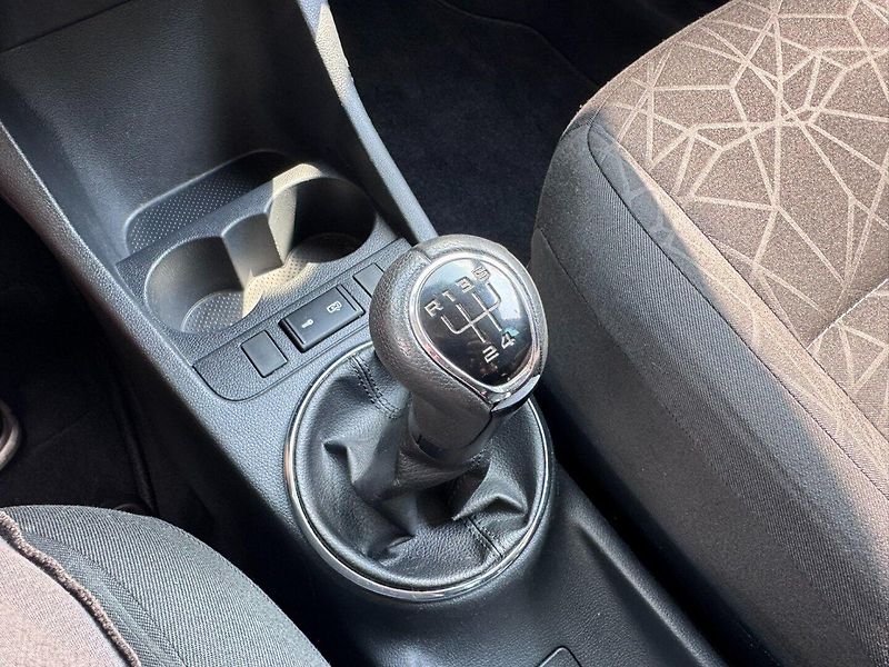 Škoda Fabia (2011) 1,2 TSI 63 KW KM STK - fotka 30 z 49