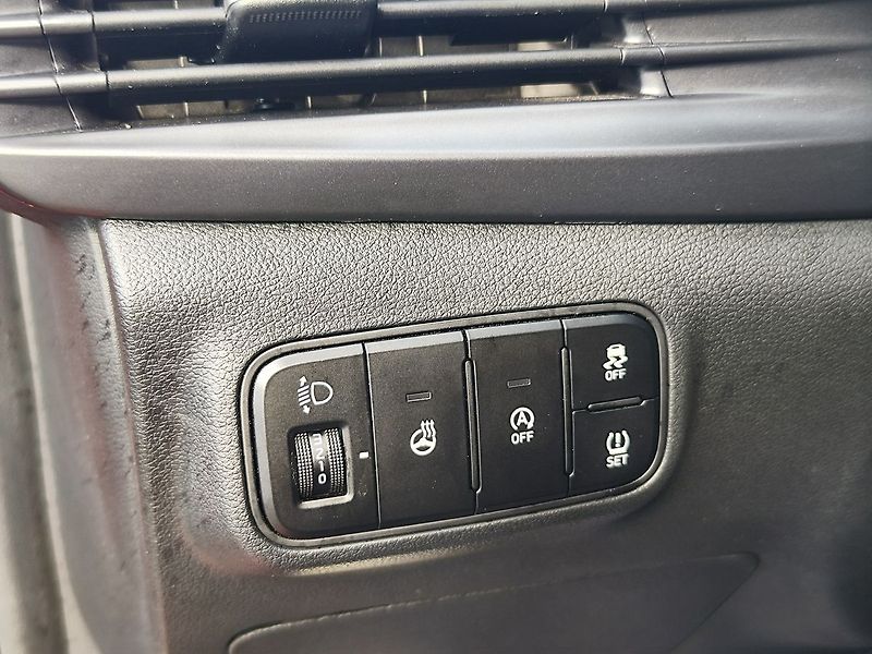 Hyundai Bayon 1.0 T-GDI/74kW Play Climate - fotka 23 z 27