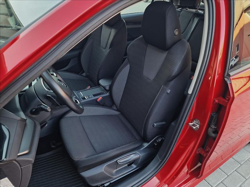 Škoda Octavia 2.0 TDI DSG,REZERVACE - fotka 38 z 50