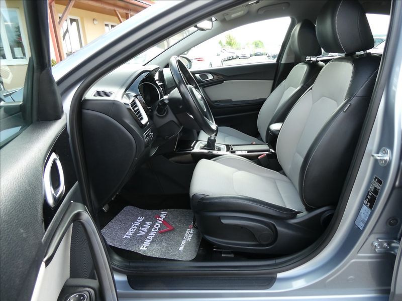 Kia Ceed 1,4 T-GDi 103kW EXCLUSIVE, ČR - fotka 22 z 42