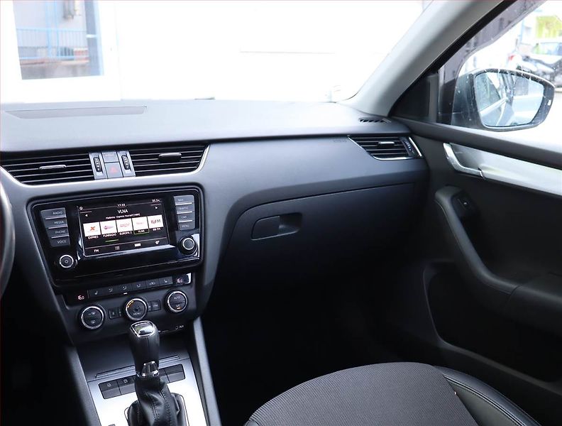 Škoda Octavia (2016) Style 2.0 TDI, Automat - fotka 8 z 19