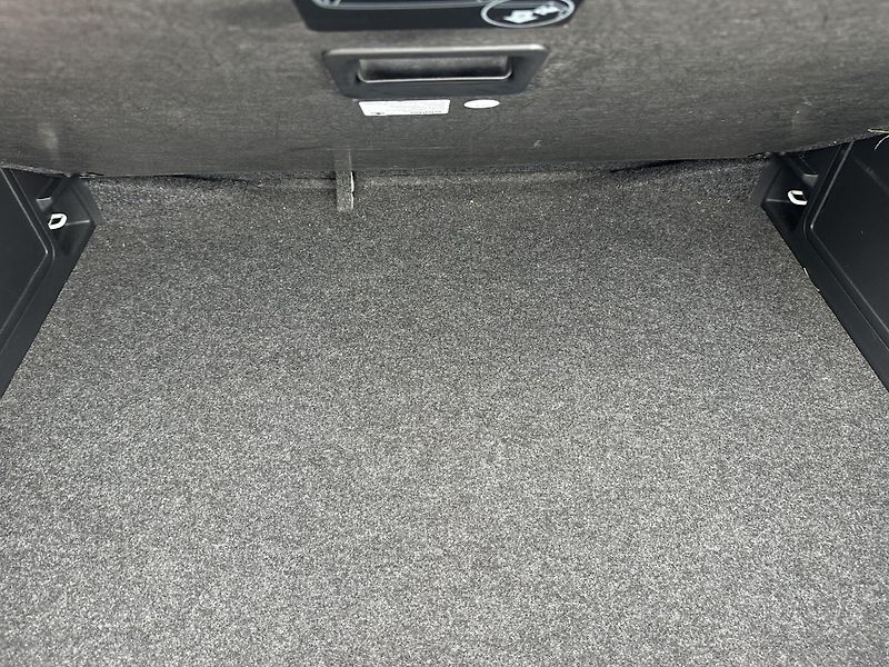 Škoda Rapid (2015) 1.6TDI 66kW ser.knížka - fotka 18 z 23