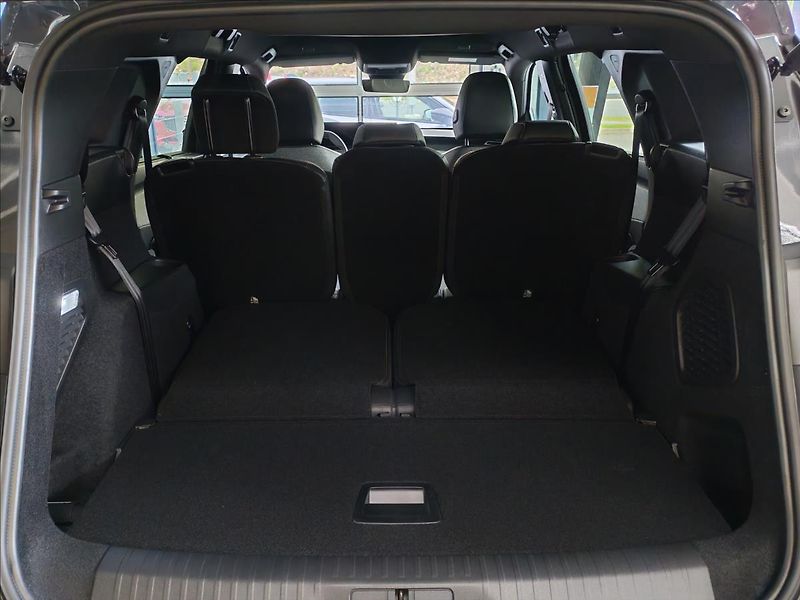 Peugeot 5008 (2026) 1,2 5008 GT Hybrid 145 e_DCS6 - fotka 10 z 17