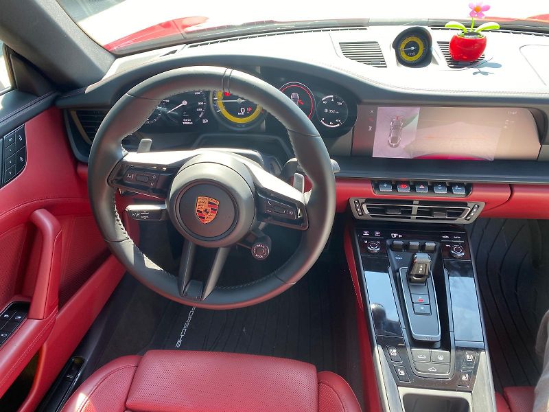 Porsche 911 (2025) GTS RED/RED LIFT-PANO-MAX - fotka 11 z 17