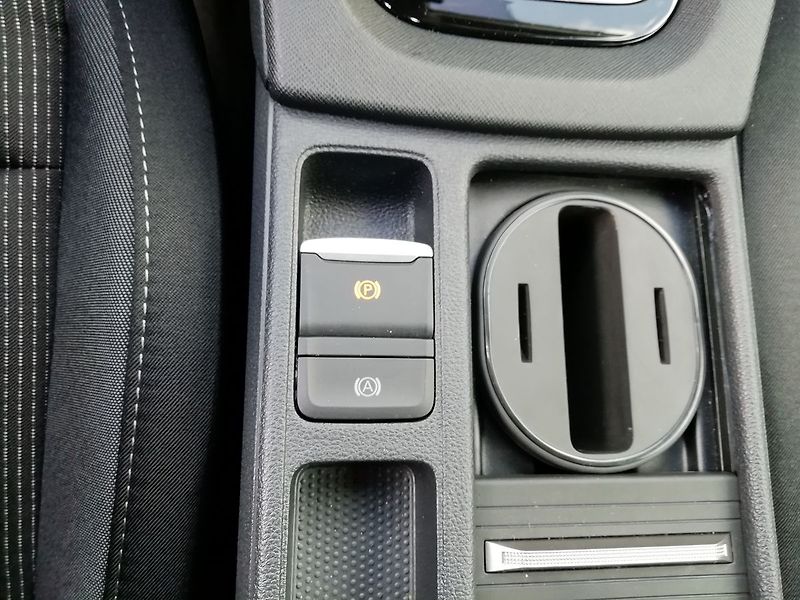 Škoda Octavia Selection 1,5 TSI 85 kW - fotka 17 z 24
