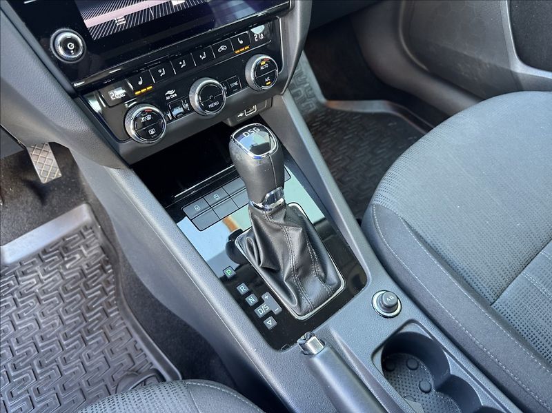 Škoda Octavia 2,0 TDI DSG STYLE DPH 1.maj ČR - fotka 34 z 50