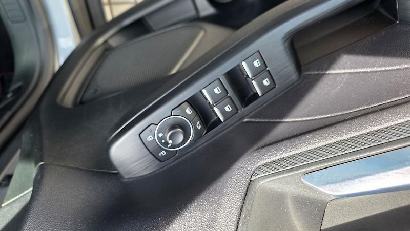 Ford Kuga (2022) 2.5i PHEV 165 kW ST-line AT TZ - fotka 18 z 42