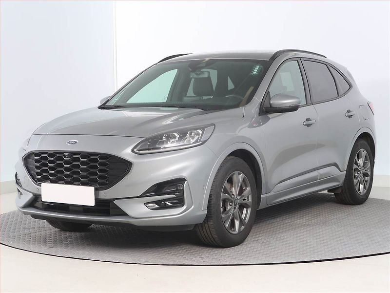 Ford Kuga (2021) 1.5 EcoBoost - fotka 2 z 18