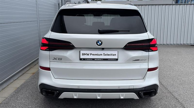 BMW X5 xDrive30d Mpaket ČR DPH - fotka 8 z 11