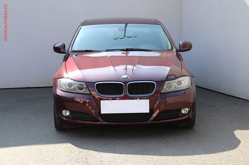 BMW Řada 3 (2010) 2.0d - fotka 2 z 3
