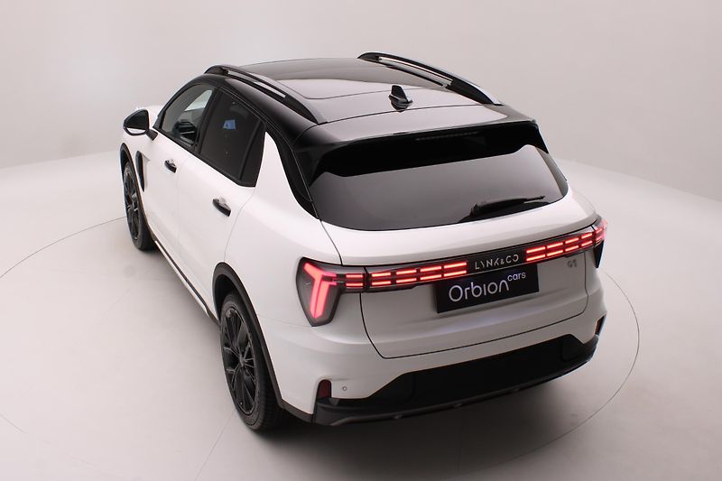 Lynk & Co 01 (2025) MORE PHEV AUT CZ 1.maj - fotka 17 z 61