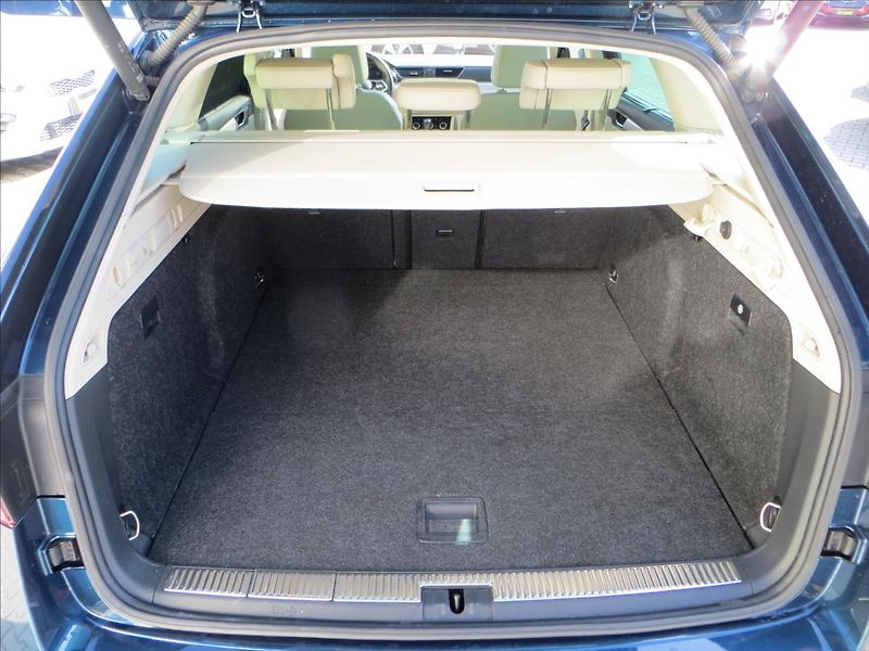 Škoda Superb 2,0 TDI 147kW 4x4 L&K DSG ČR - fotka 7 z 33