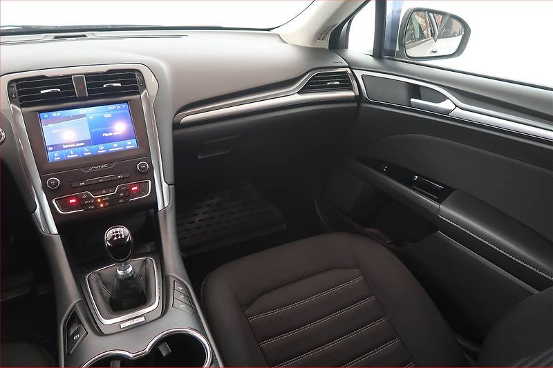 Ford Mondeo (2020) 2.0 EcoBlue, Navi, Tempomat - fotka 8 z 16