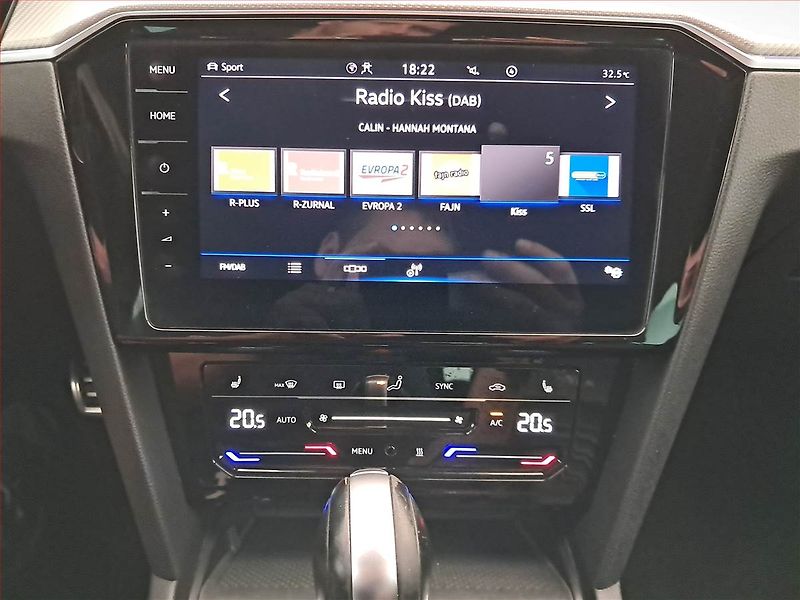 Volkswagen Passat (2021) R-Line 2.0 TDI - fotka 12 z 17
