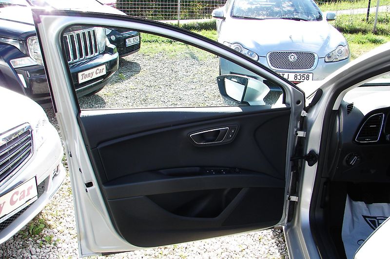Seat Leon 1.6 TDi 110PS LED Navi-ZADÁN!  - fotka 15 z 42