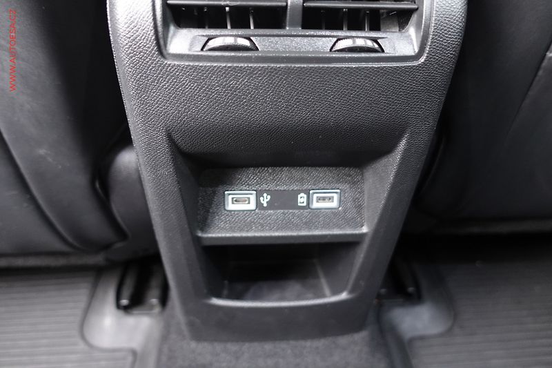 Peugeot 308 (2022) 1.2PT, ČR, Allure, LED - fotka 21 z 21