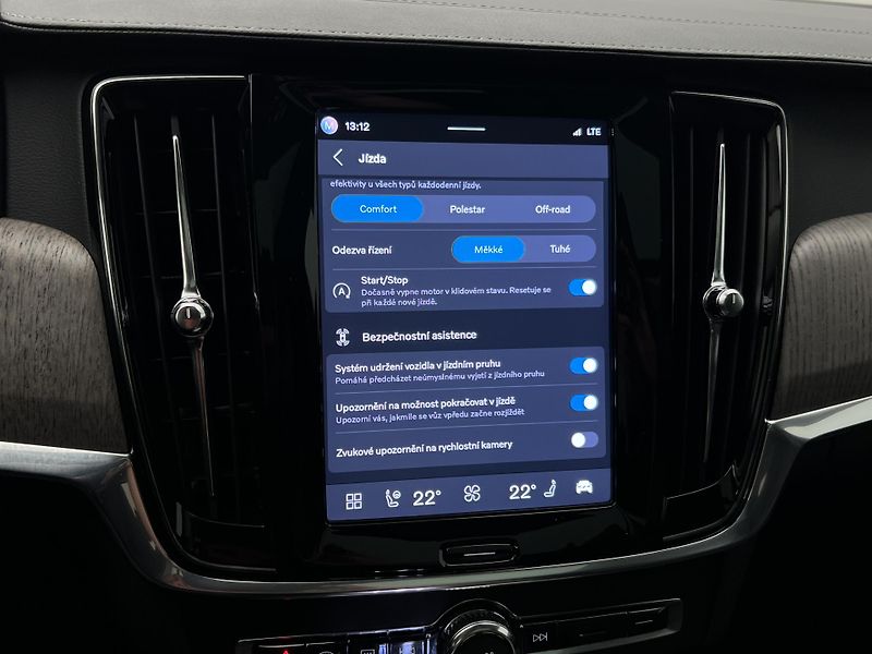 Volvo V90 CC B4 AWD PLUS AUT - fotka 41 z 45