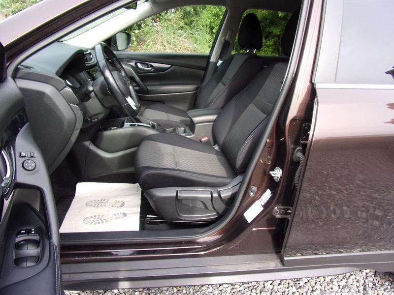 Nissan X-Trail (2020) 1.3DIG-T 117kW DCT CONECTA CZ - fotka 10 z 28
