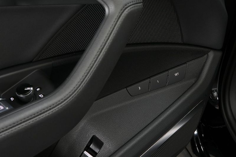 Audi e-tron 55 300kW Tažné HUD NightVision - fotka 19 z 50