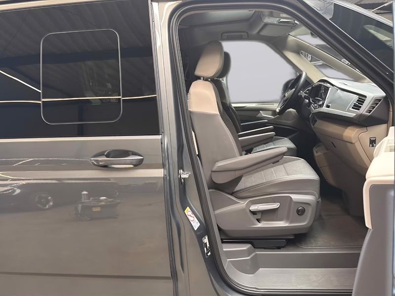 Volkswagen California eHybrid 4M Ocean HuD El.střech - fotka 21 z 31