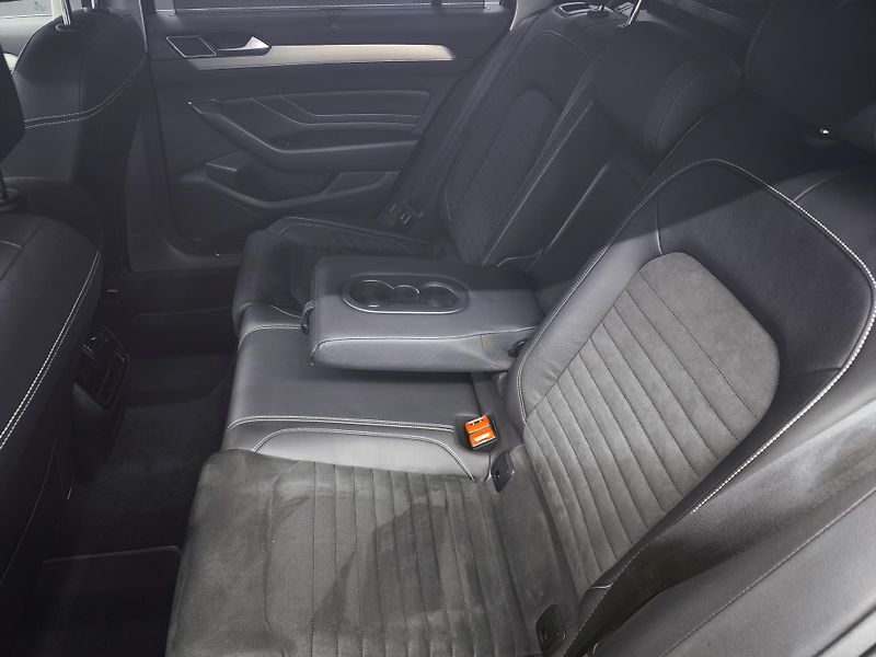 Volkswagen Passat Variant (2022) 2.0TDI 1. Majitel, DSG - fotka 30 z 35