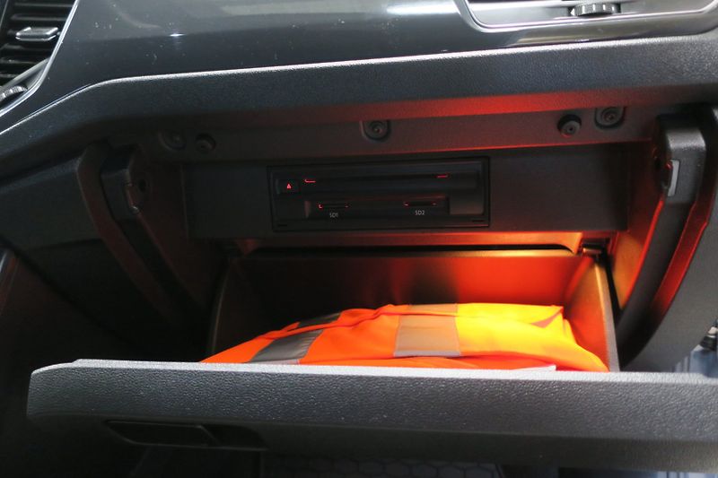 Volkswagen Multivan (2015) T6 2.0TDI Gen. SIX 4M DSG DCC - fotka 39 z 50