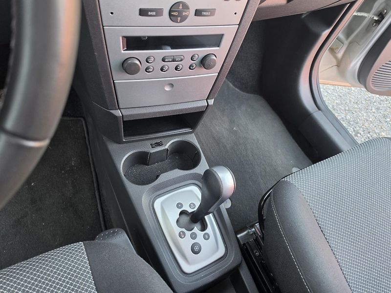 Opel Meriva 1.8 16V Automat Robot - fotka 19 z 25