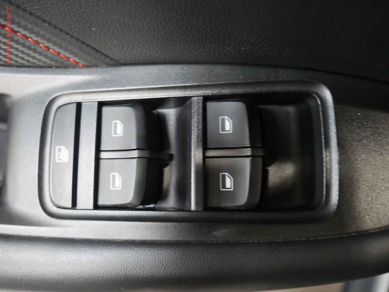 MG ZS (2023) 1.5 i, 1.maj,ČR, servis - fotka 19 z 23