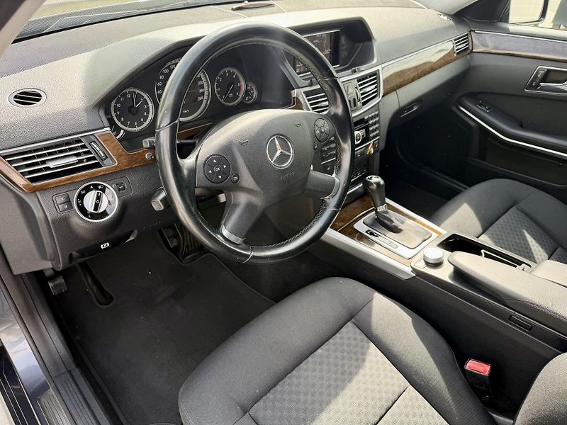 Mercedes-Benz Třídy E (2010) 200 CDI AUTOMAT XENONY NAVI!!! - fotka 12 z 19