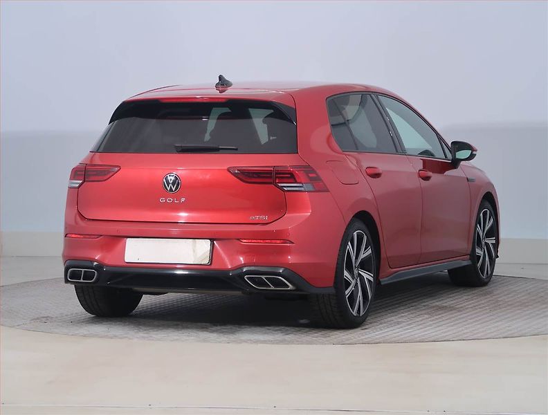 Volkswagen Golf (2020) R-Line 1.5 eTSI - fotka 5 z 21