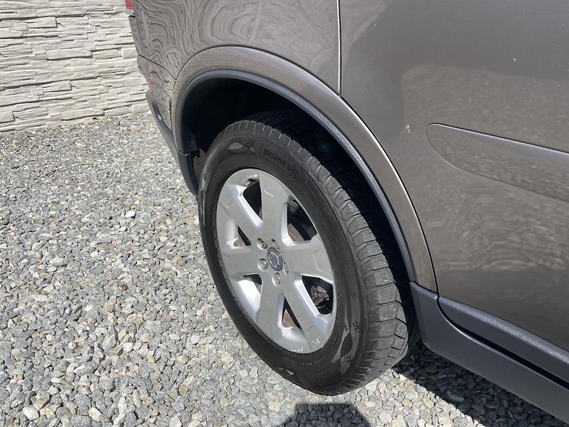 Volvo XC90 2.5TDi D5 200PS AWD R-DESIGN!! - fotka 50 z 180