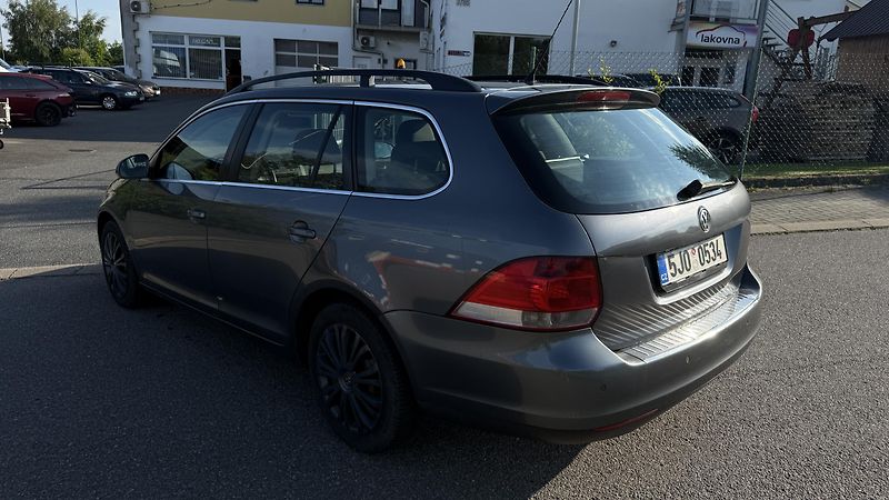 Volkswagen Golf Variant (2008) 2.0TDI DSG 103KW  - fotka 9 z 18