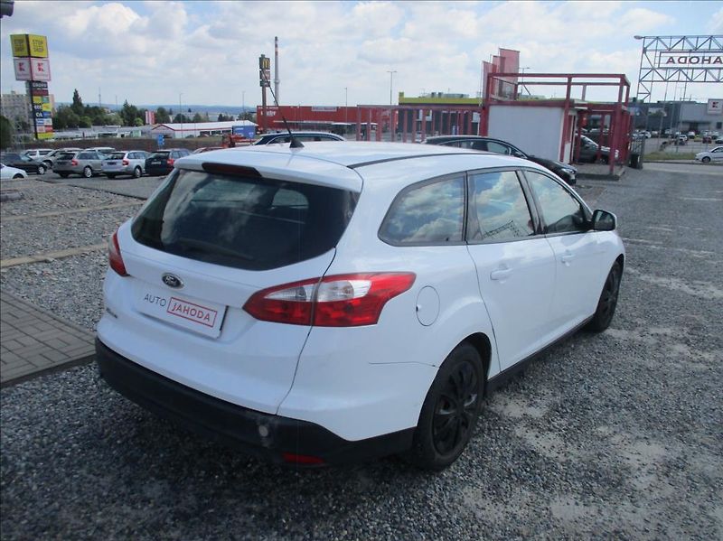 Ford Focus 1,6 TDCi, klima,serv.kniha,CZ, - fotka 8 z 29