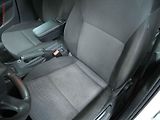 Škoda Octavia (2014) 1.6 TDi, 2.maj,ČR, Active, AC - náhled 9