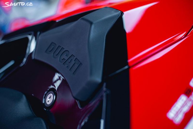 Ducati 1198 S Corse Special Edition - fotka 5 z 26