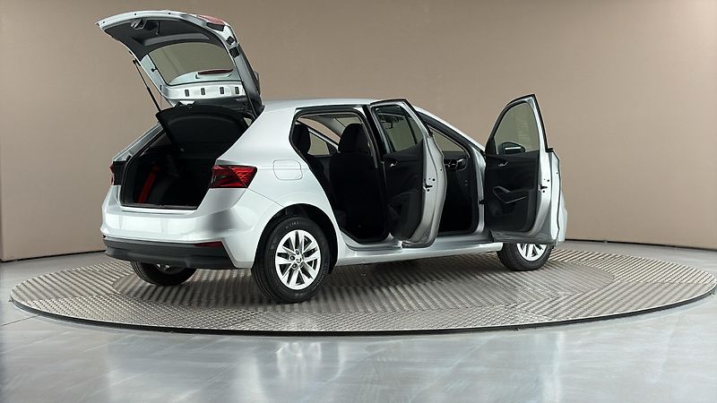 Škoda Fabia 1.0 TSI Style - fotka 6 z 23
