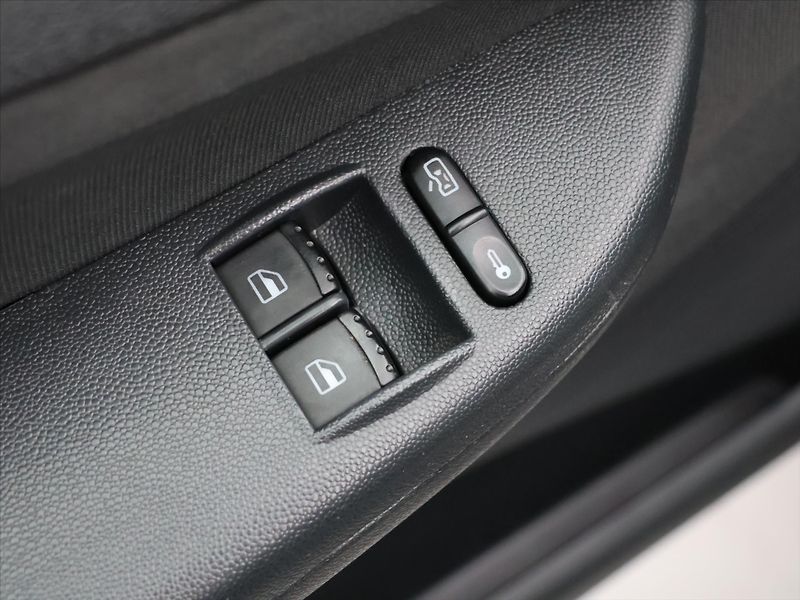 Škoda Fabia 1,9 TDI 96kW RS 2.Majitel - fotka 13 z 28