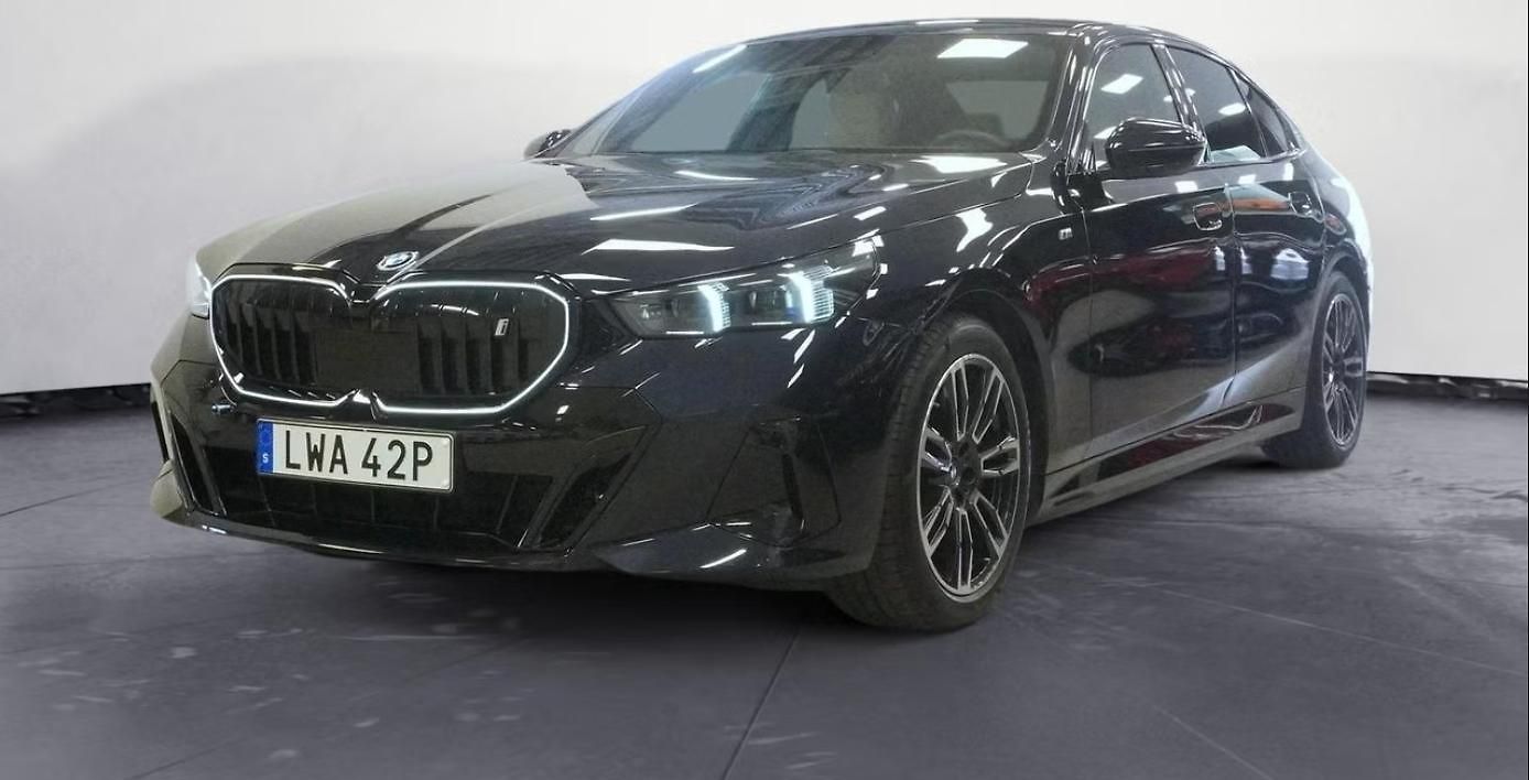 BMW i5 eDrive40 M Sport HuD 360k Taž