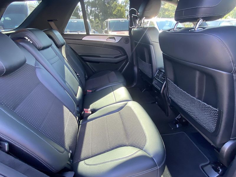Mercedes-Benz GLE 250d 4M AMG - fotka 16 z 27