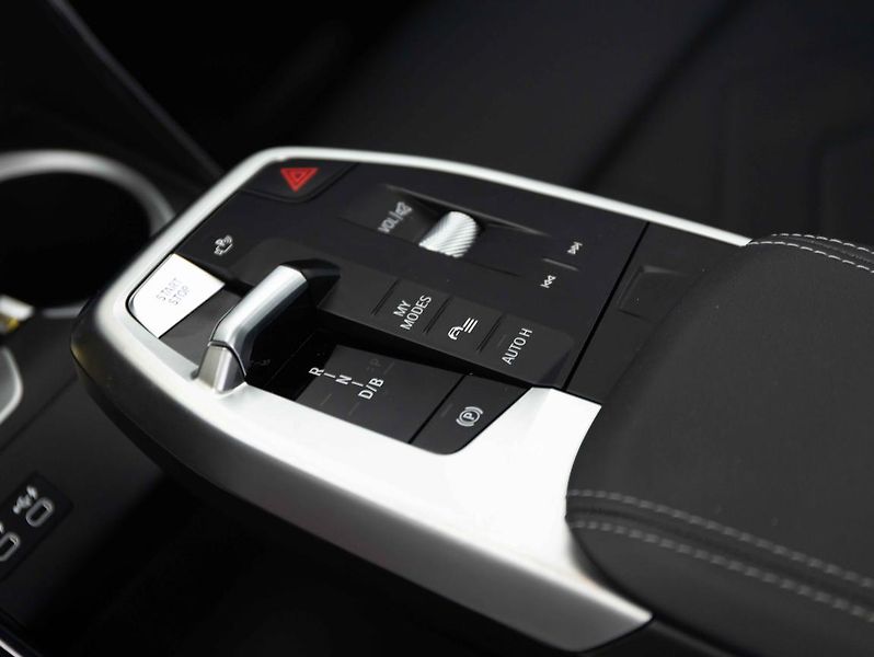 BMW iX2 xDrive30 - fotka 15 z 23