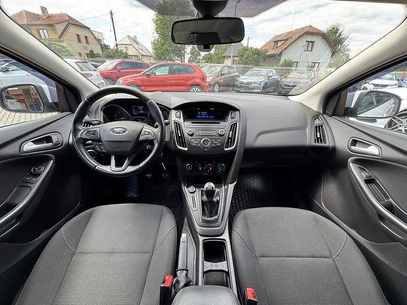 Ford Focus (2016) 1.6i Ti-VCT Klima Winter Paket - fotka 6 z 50