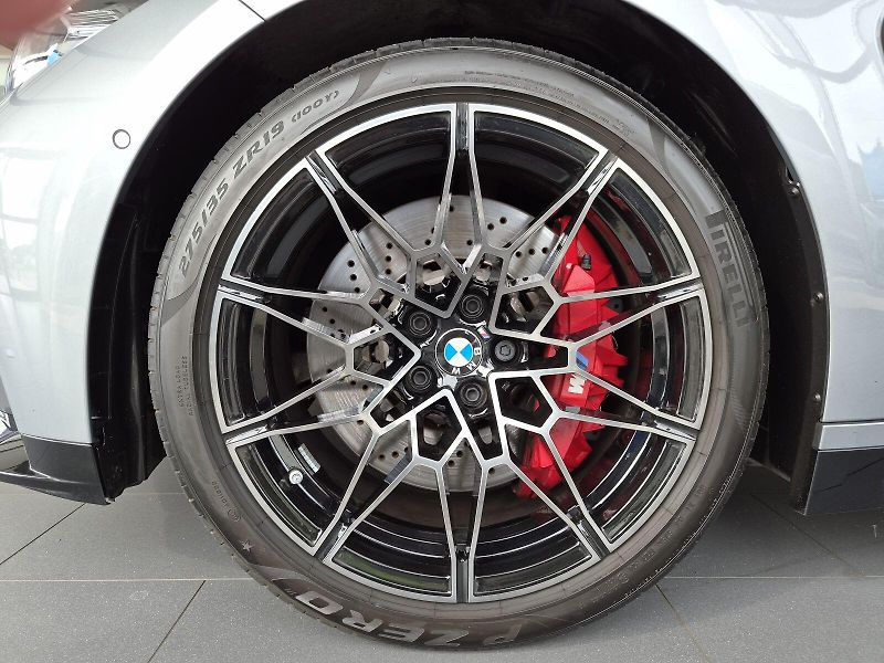BMW M4 Competiton M xDrive - fotka 5 z 32
