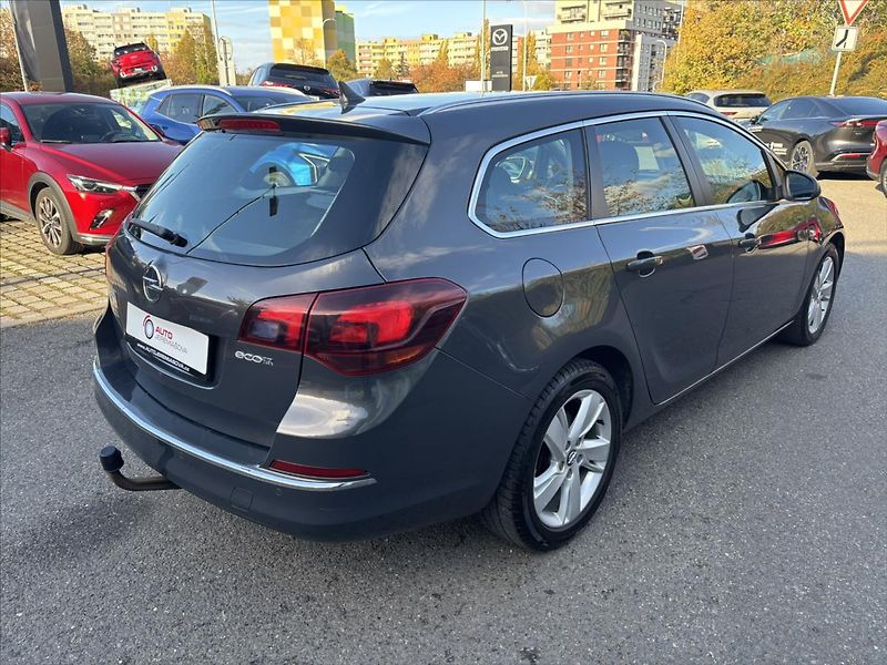 Opel Astra 1,7 CDTi 81kW Cosmo NAVI TAŽNÉ - fotka 5 z 34