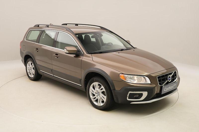 Volvo XC70 D4 AWD KINETIC AUT REZERVACE - fotka 16 z 38
