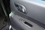 Peugeot 3008 (2013) 1.6HDi,Hybrid 4,AUT,4x4,Panora - náhled 28