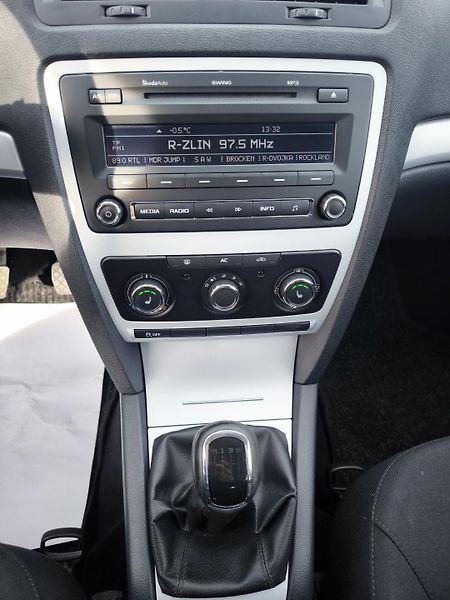 Škoda Octavia 1,4TSI 90kW 1 MAJITEL - fotka 34 z 49