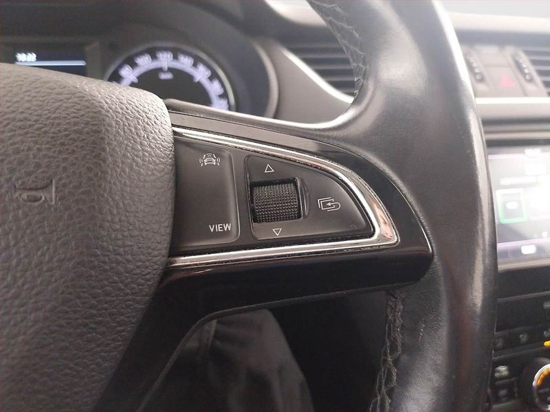 Škoda Octavia (2019) Ambition 1.6 TDI, Serv.kniha - fotka 16 z 19
