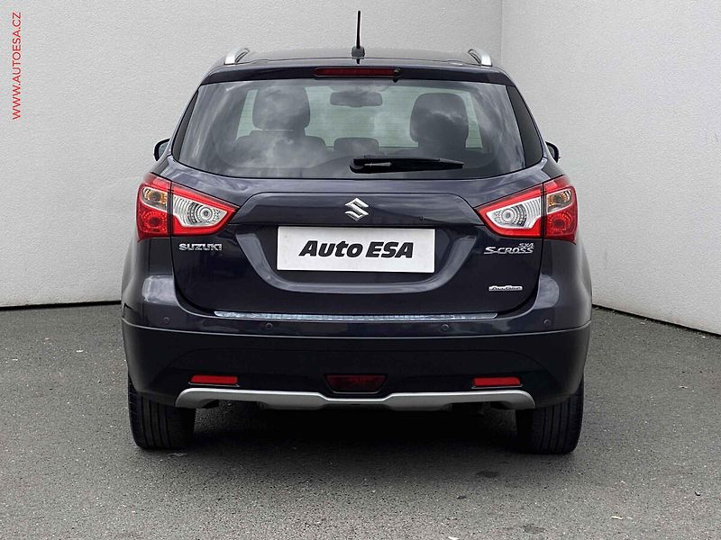 Suzuki SX4 (2015) 1.6i 4x4, AT, xenon, park - fotka 5 z 17
