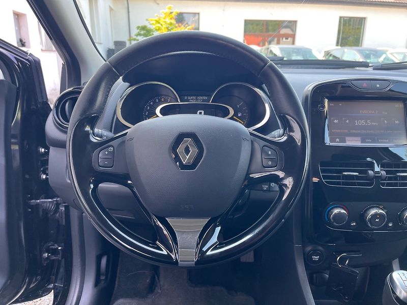 Renault Clio (2014) 1.2 i Kombi - fotka 10 z 17