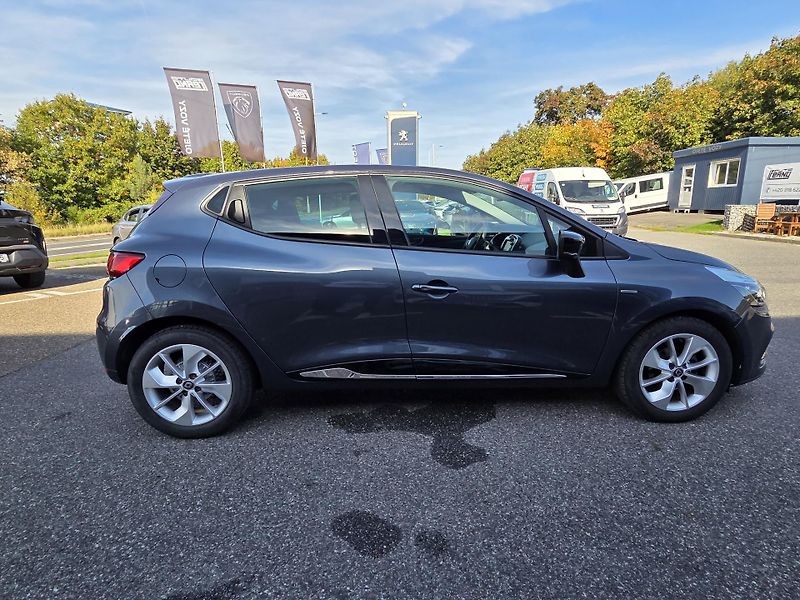 Renault Clio (2017) 1.2 TCe 118 Limited MAN6 - fotka 6 z 32